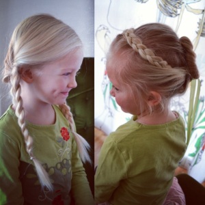 Disney's Frozen: 2 hairstyles of Anna